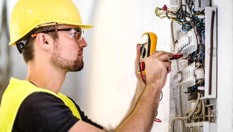 Starting an Electrician Business: Key Tips