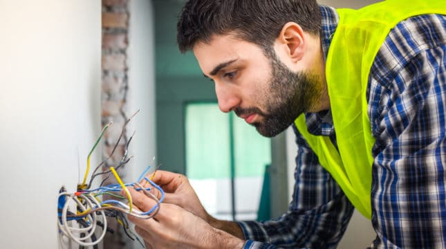 .Why Electrician Insurance is a Must for Every Electrician