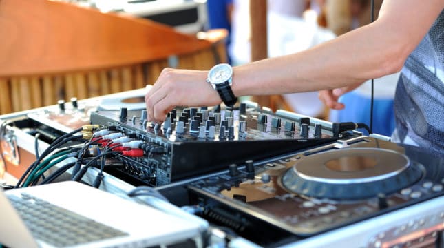 How to Get a Public Performance License for Your DJ Business