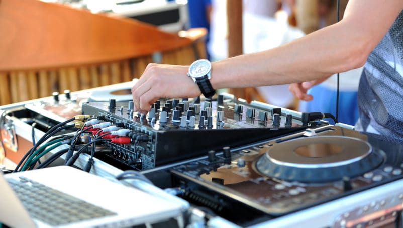 How to Get a Public Performance License for Your DJ Business