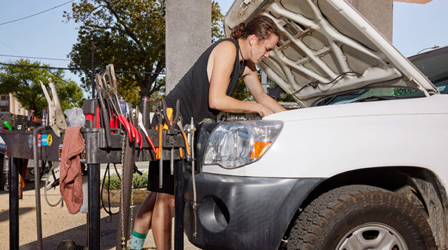 How to become an auto mechanic