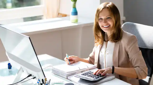 Navigate fiscal year-end with confidence: A bookkeeping checklist for small businesses