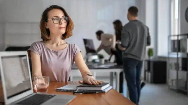 5 risks and liabilities of using AI for business